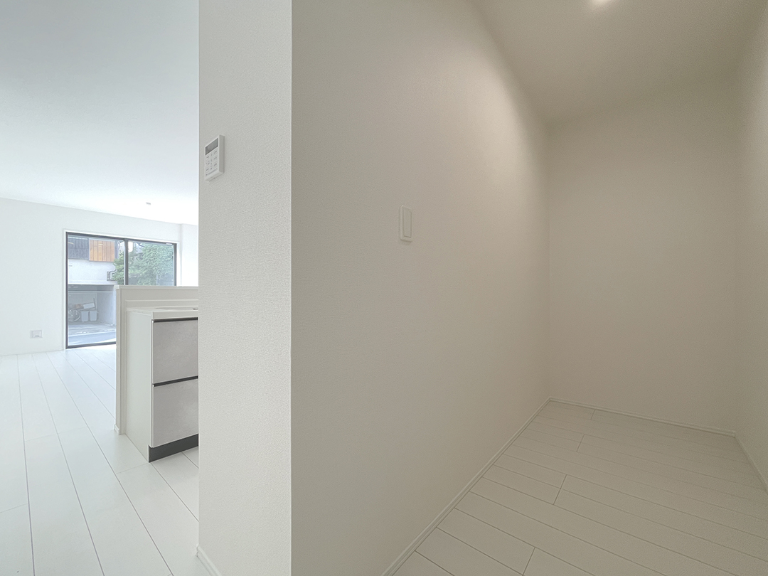 枚方市東香里3丁目　A号棟