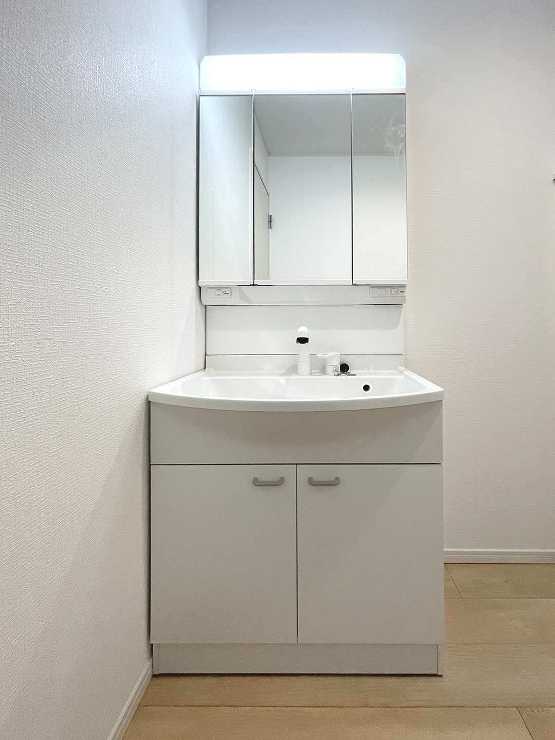 寝屋川市国松町  2号棟