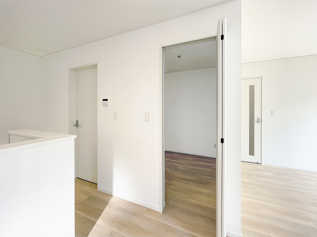 寝屋川市国松町  2号棟